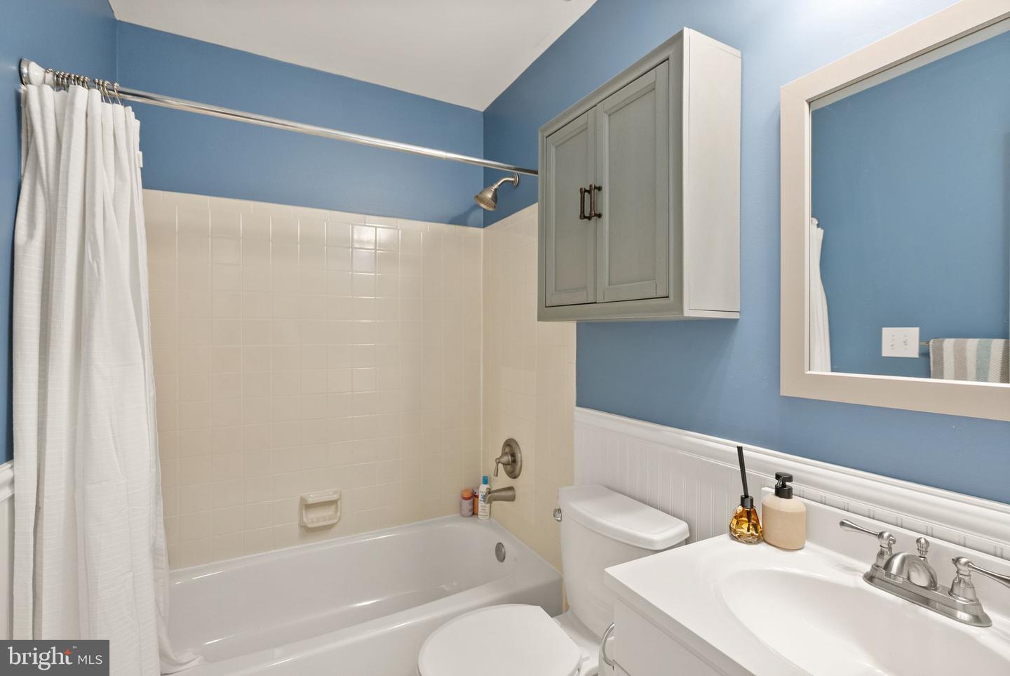 6066 HEATHERWOOD DR, ALEXANDRIA, Virginia 22310, 3 Bedrooms Bedrooms, ,3 BathroomsBathrooms,Residential,For sale,6066 HEATHERWOOD DR,VAFX2288412 MLS # VAFX2288412