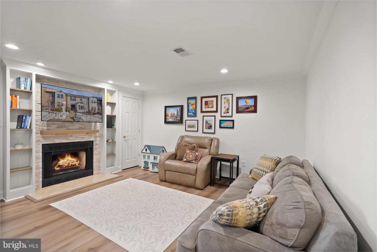 6066 HEATHERWOOD DR, ALEXANDRIA, Virginia 22310, 3 Bedrooms Bedrooms, ,3 BathroomsBathrooms,Residential,For sale,6066 HEATHERWOOD DR,VAFX2288412 MLS # VAFX2288412