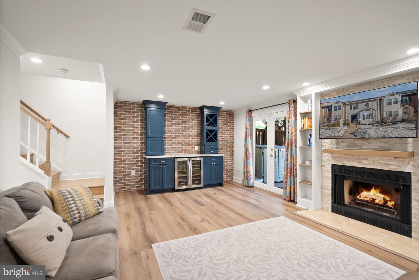 6066 HEATHERWOOD DR, ALEXANDRIA, Virginia 22310, 3 Bedrooms Bedrooms, ,3 BathroomsBathrooms,Residential,For sale,6066 HEATHERWOOD DR,VAFX2288412 MLS # VAFX2288412