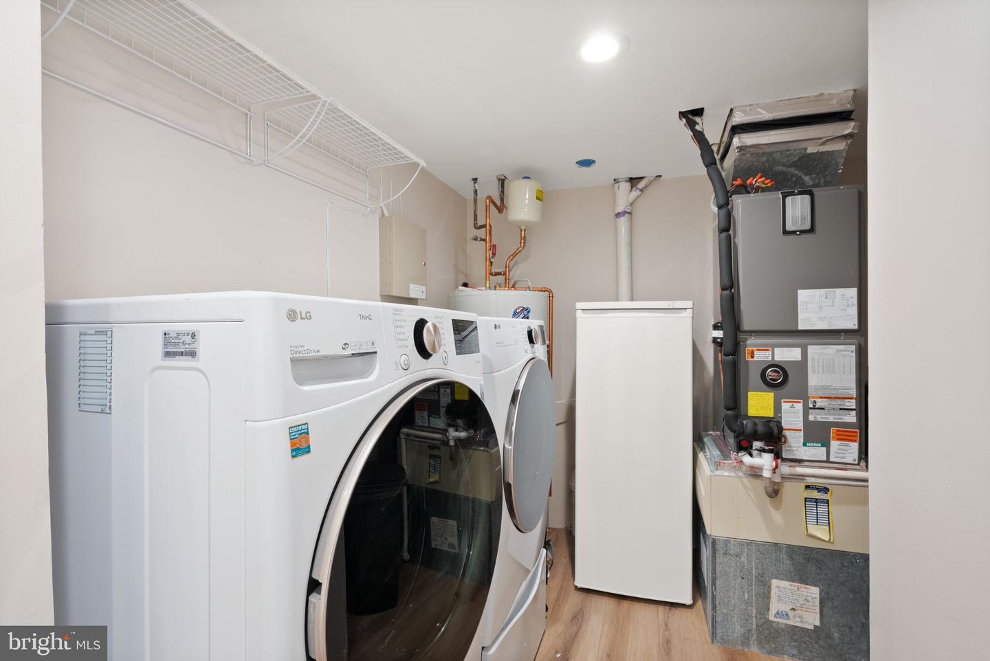 6066 HEATHERWOOD DR, ALEXANDRIA, Virginia 22310, 3 Bedrooms Bedrooms, ,3 BathroomsBathrooms,Residential,For sale,6066 HEATHERWOOD DR,VAFX2288412 MLS # VAFX2288412