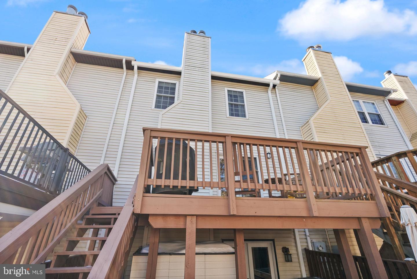 6066 HEATHERWOOD DR, ALEXANDRIA, Virginia 22310, 3 Bedrooms Bedrooms, ,3 BathroomsBathrooms,Residential,For sale,6066 HEATHERWOOD DR,VAFX2288412 MLS # VAFX2288412