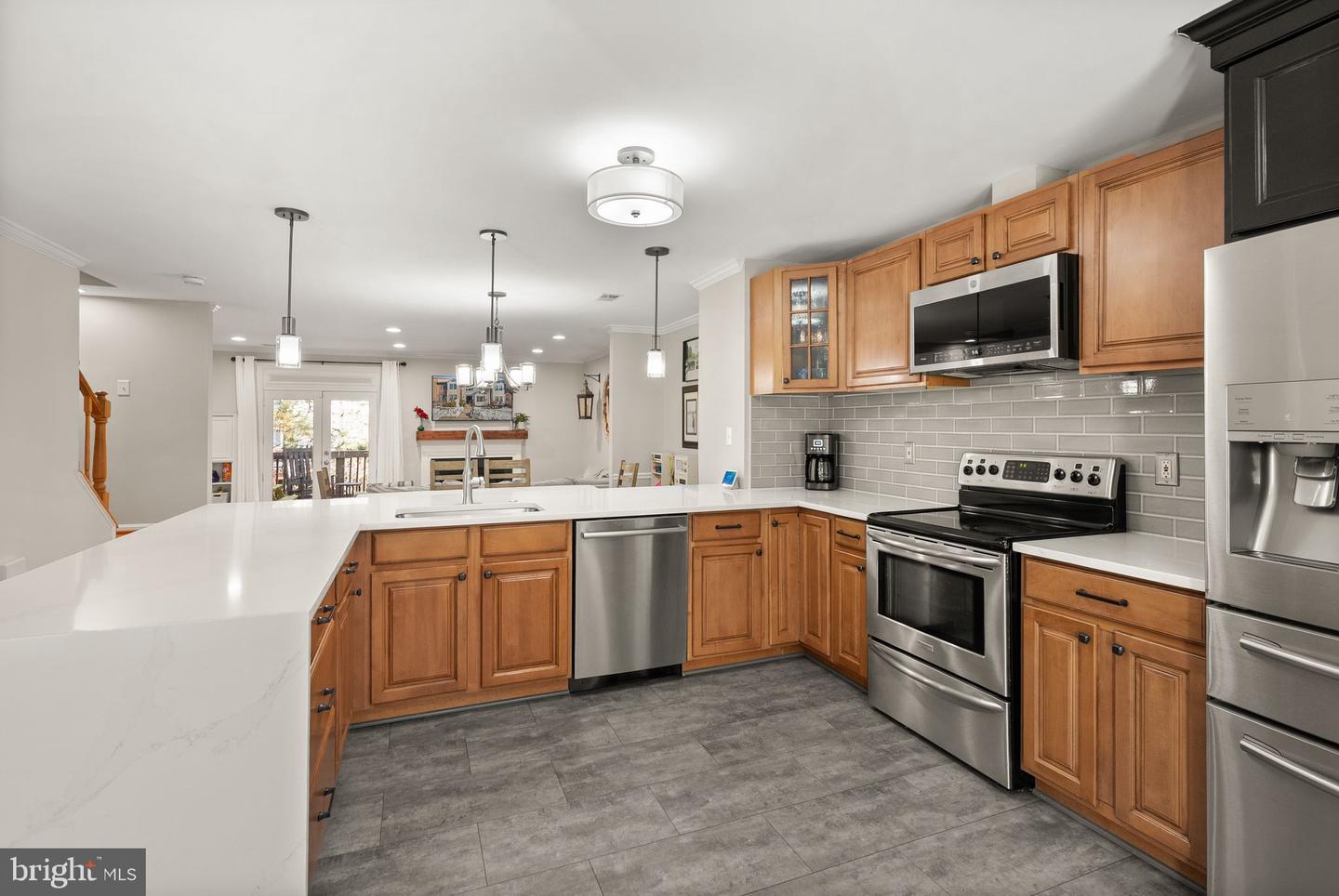 6066 HEATHERWOOD DR, ALEXANDRIA, Virginia 22310, 3 Bedrooms Bedrooms, ,3 BathroomsBathrooms,Residential,For sale,6066 HEATHERWOOD DR,VAFX2288412 MLS # VAFX2288412