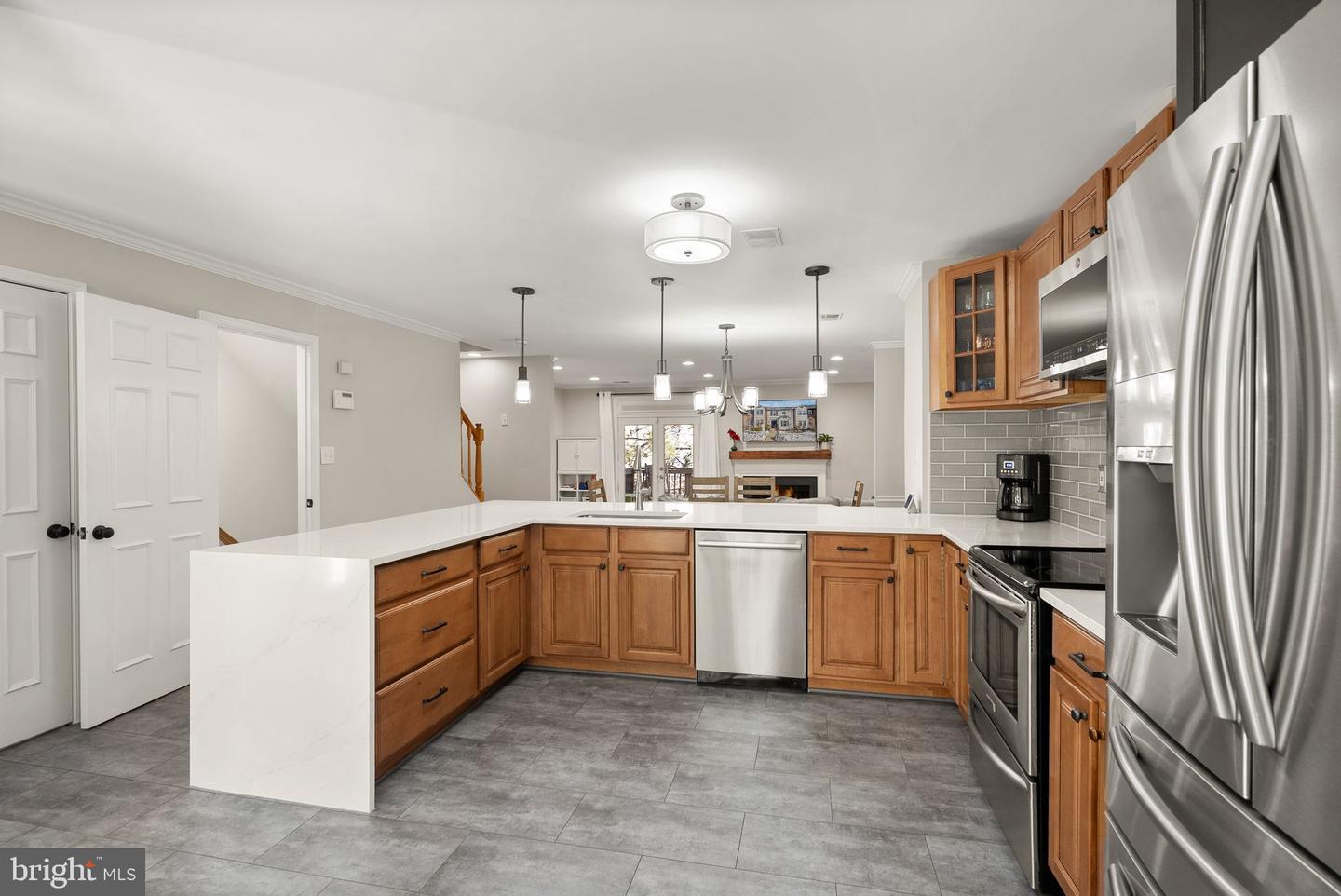 6066 HEATHERWOOD DR, ALEXANDRIA, Virginia 22310, 3 Bedrooms Bedrooms, ,3 BathroomsBathrooms,Residential,For sale,6066 HEATHERWOOD DR,VAFX2288412 MLS # VAFX2288412