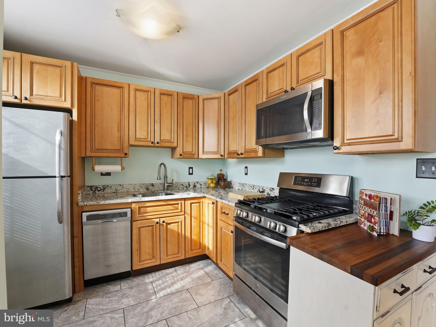 1400 S EDGEWOOD ST #515, ARLINGTON, Virginia 22204, 2 Bedrooms Bedrooms, ,1 BathroomBathrooms,Residential,For sale,1400 S EDGEWOOD ST #515,VAAR2068402 MLS # VAAR2068402