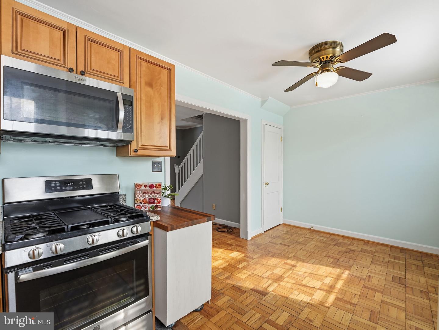 1400 S EDGEWOOD ST #515, ARLINGTON, Virginia 22204, 2 Bedrooms Bedrooms, ,1 BathroomBathrooms,Residential,For sale,1400 S EDGEWOOD ST #515,VAAR2068402 MLS # VAAR2068402