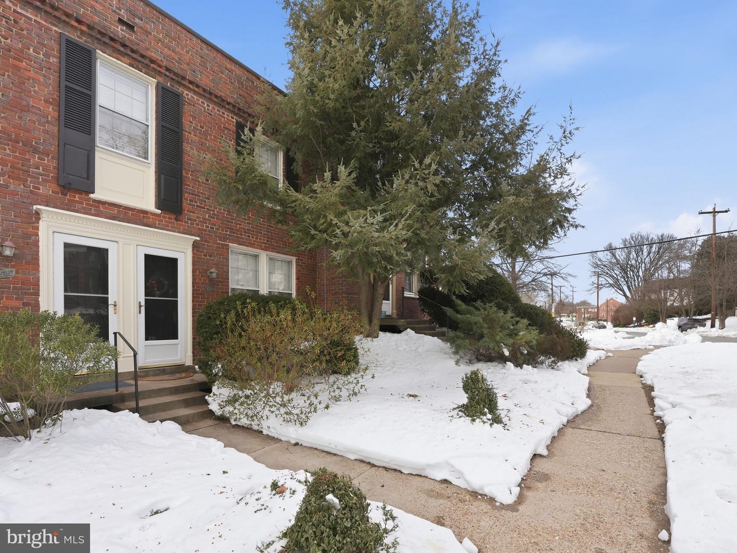 1400 S EDGEWOOD ST #515, ARLINGTON, Virginia 22204, 2 Bedrooms Bedrooms, ,1 BathroomBathrooms,Residential,For sale,1400 S EDGEWOOD ST #515,VAAR2068402 MLS # VAAR2068402