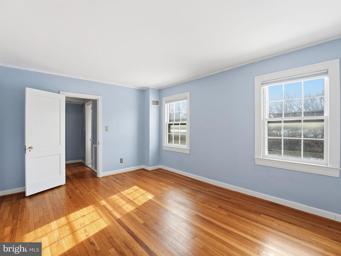 1400 S EDGEWOOD ST #515, ARLINGTON, Virginia 22204, 2 Bedrooms Bedrooms, ,1 BathroomBathrooms,Residential,For sale,1400 S EDGEWOOD ST #515,VAAR2068402 MLS # VAAR2068402