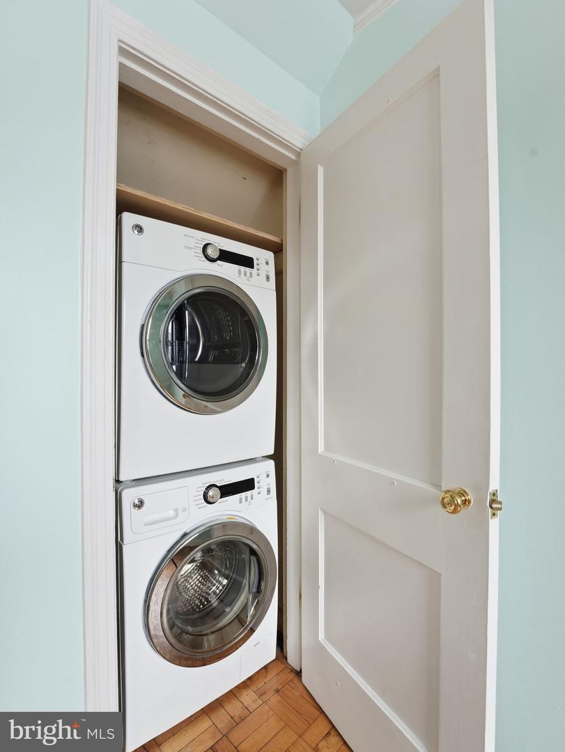 1400 S EDGEWOOD ST #515, ARLINGTON, Virginia 22204, 2 Bedrooms Bedrooms, ,1 BathroomBathrooms,Residential,For sale,1400 S EDGEWOOD ST #515,VAAR2068402 MLS # VAAR2068402