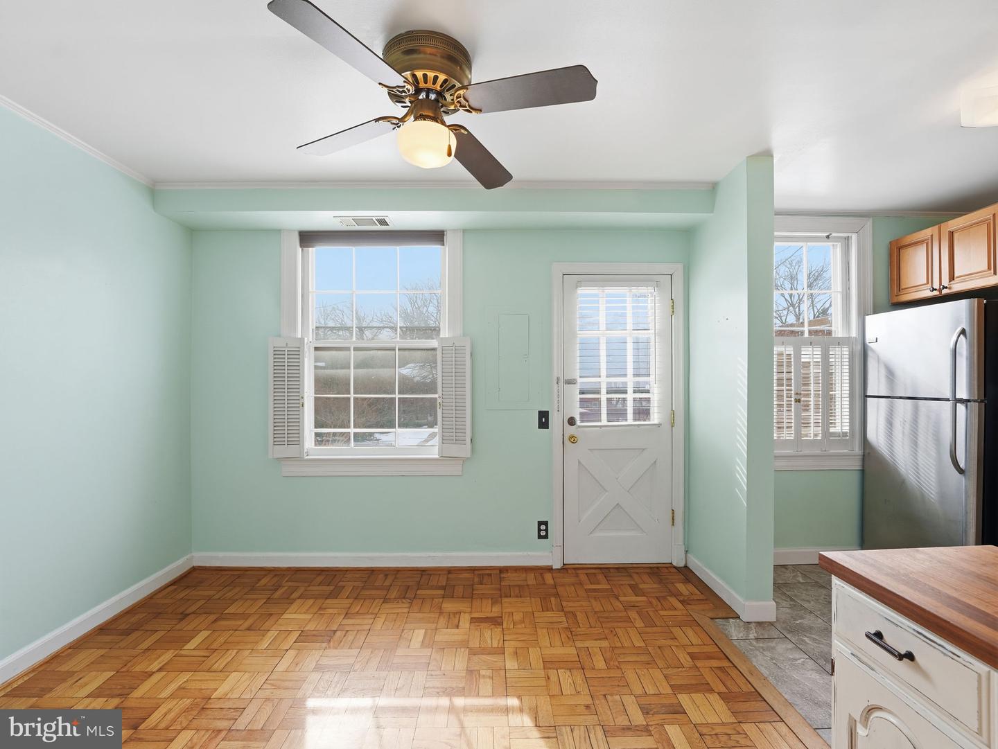 1400 S EDGEWOOD ST #515, ARLINGTON, Virginia 22204, 2 Bedrooms Bedrooms, ,1 BathroomBathrooms,Residential,For sale,1400 S EDGEWOOD ST #515,VAAR2068402 MLS # VAAR2068402