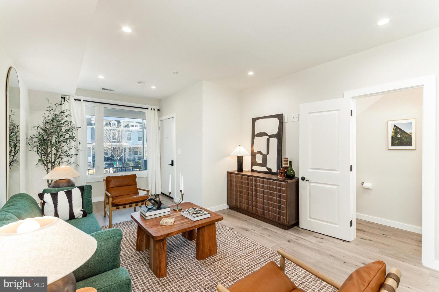 2116 4TH ST NE #C, WASHINGTON, District Of Columbia 20002, 2 Bedrooms Bedrooms, ,1 BathroomBathrooms,Residential,For sale,2116 4TH ST NE #C,DCDC2244356 MLS # DCDC2244356