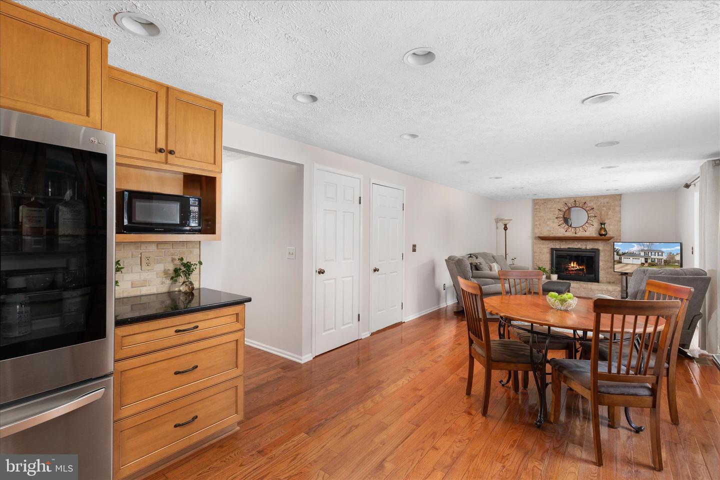 13050 MONTEREY ESTATES DR, HERNDON, Virginia 20171, 3 Bedrooms Bedrooms, ,2 BathroomsBathrooms,Residential,For sale,13050 MONTEREY ESTATES DR,VAFX2288272 MLS # VAFX2288272