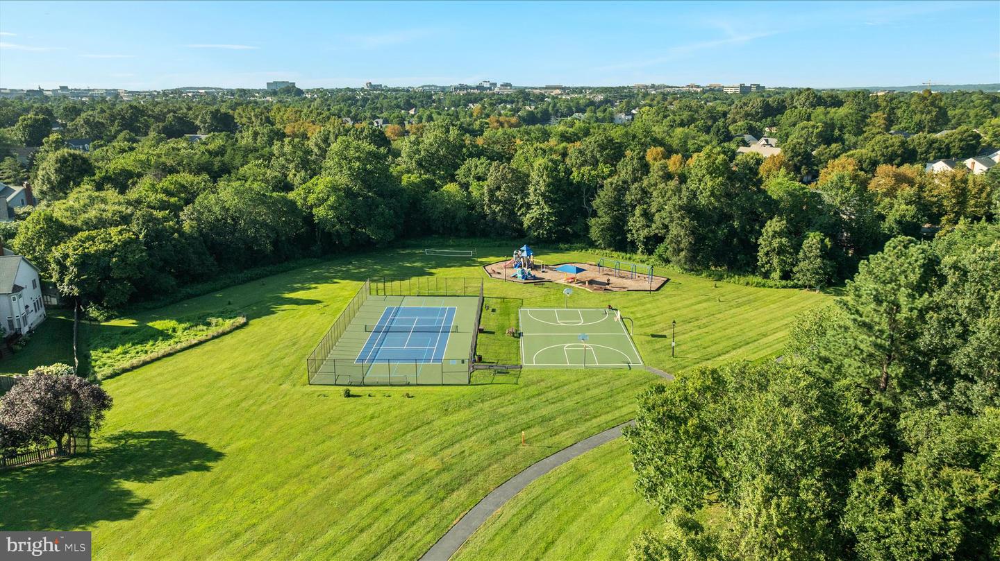 13050 MONTEREY ESTATES DR, HERNDON, Virginia 20171, 3 Bedrooms Bedrooms, ,2 BathroomsBathrooms,Residential,For sale,13050 MONTEREY ESTATES DR,VAFX2288272 MLS # VAFX2288272