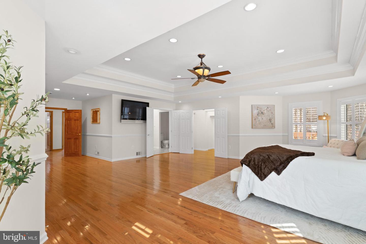 6713 BRIARCROFT ST, CLIFTON, Virginia 20124, 5 Bedrooms Bedrooms, ,5 BathroomsBathrooms,Residential,For sale,6713 BRIARCROFT ST,VAFX2288338 MLS # VAFX2288338