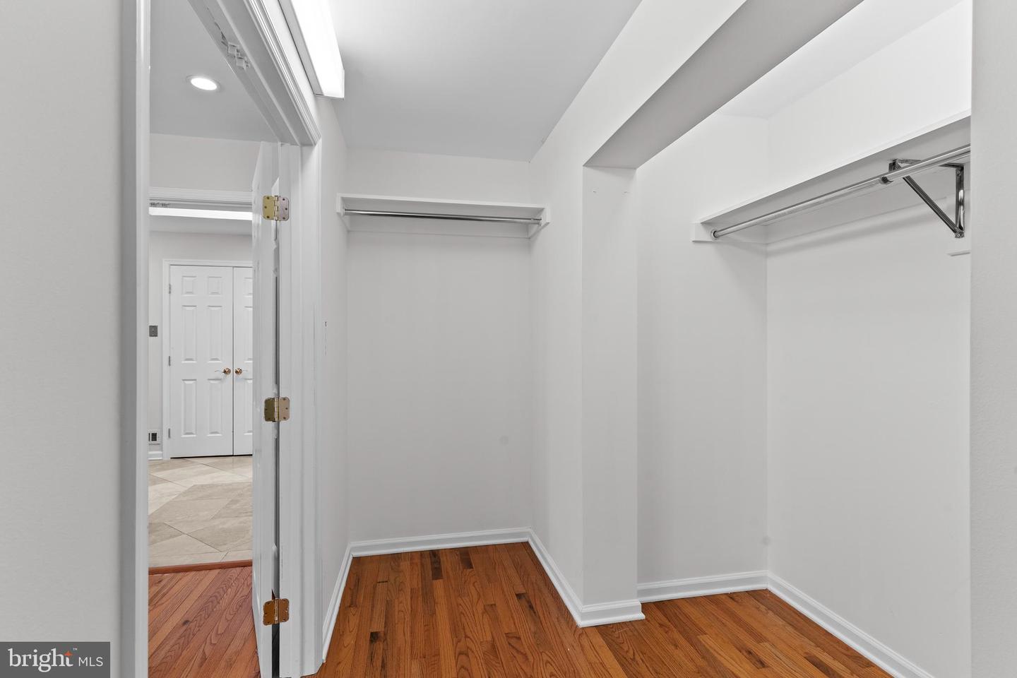 6713 BRIARCROFT ST, CLIFTON, Virginia 20124, 5 Bedrooms Bedrooms, ,5 BathroomsBathrooms,Residential,For sale,6713 BRIARCROFT ST,VAFX2288338 MLS # VAFX2288338