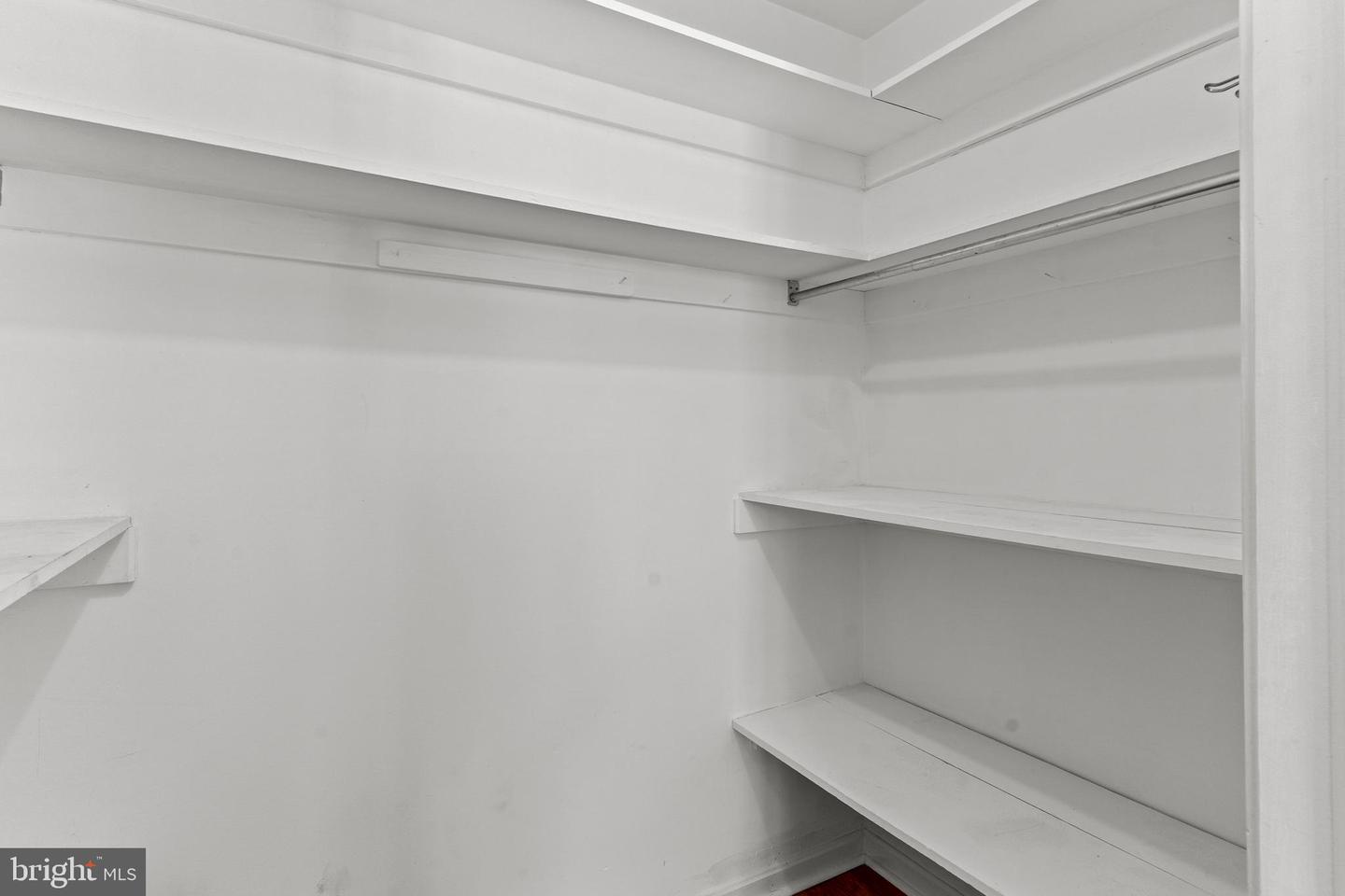 6713 BRIARCROFT ST, CLIFTON, Virginia 20124, 5 Bedrooms Bedrooms, ,5 BathroomsBathrooms,Residential,For sale,6713 BRIARCROFT ST,VAFX2288338 MLS # VAFX2288338