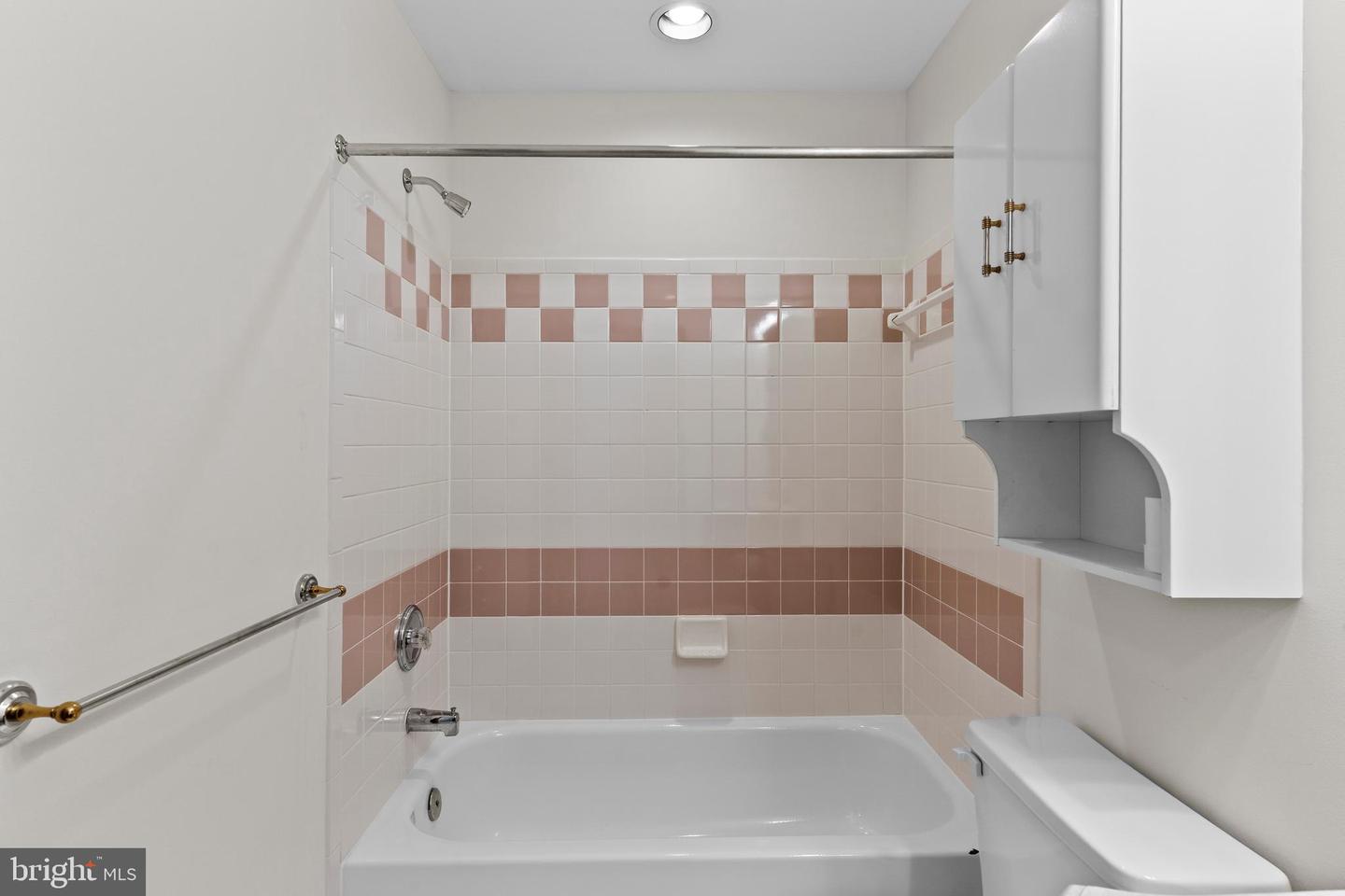 6713 BRIARCROFT ST, CLIFTON, Virginia 20124, 5 Bedrooms Bedrooms, ,5 BathroomsBathrooms,Residential,For sale,6713 BRIARCROFT ST,VAFX2288338 MLS # VAFX2288338