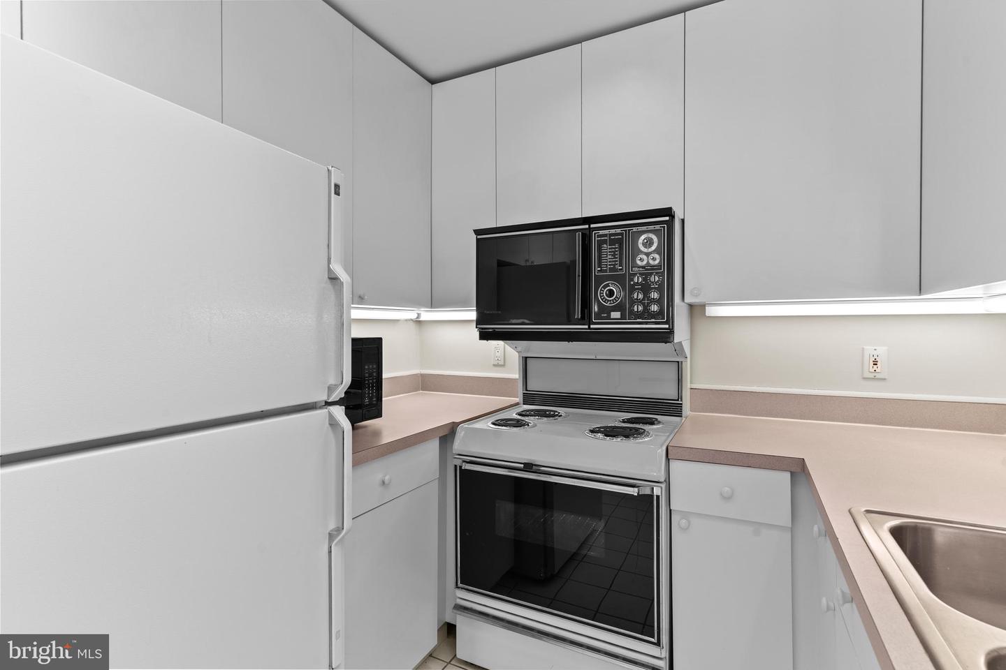 6713 BRIARCROFT ST, CLIFTON, Virginia 20124, 5 Bedrooms Bedrooms, ,5 BathroomsBathrooms,Residential,For sale,6713 BRIARCROFT ST,VAFX2288338 MLS # VAFX2288338