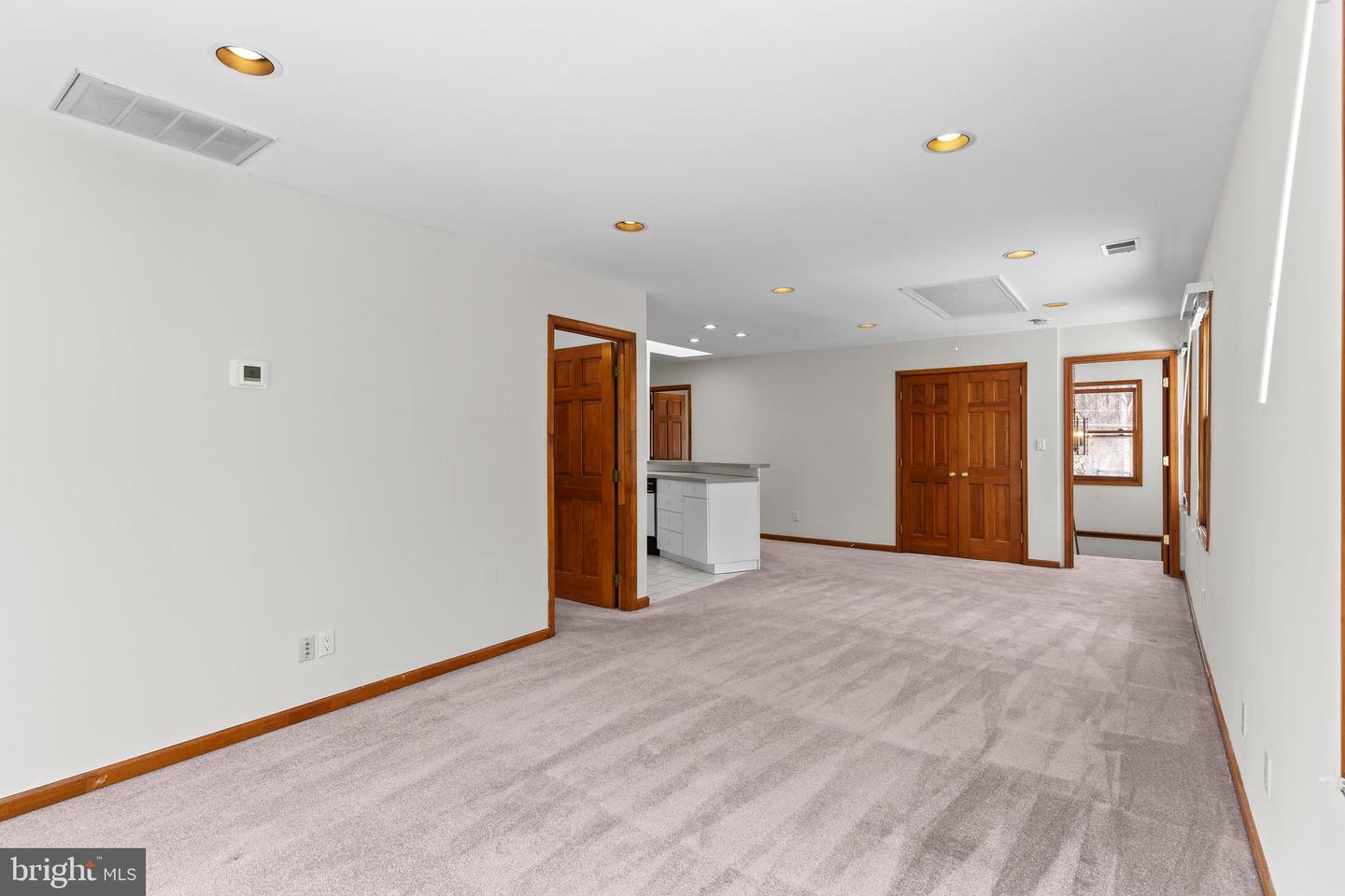 6713 BRIARCROFT ST, CLIFTON, Virginia 20124, 5 Bedrooms Bedrooms, ,5 BathroomsBathrooms,Residential,For sale,6713 BRIARCROFT ST,VAFX2288338 MLS # VAFX2288338