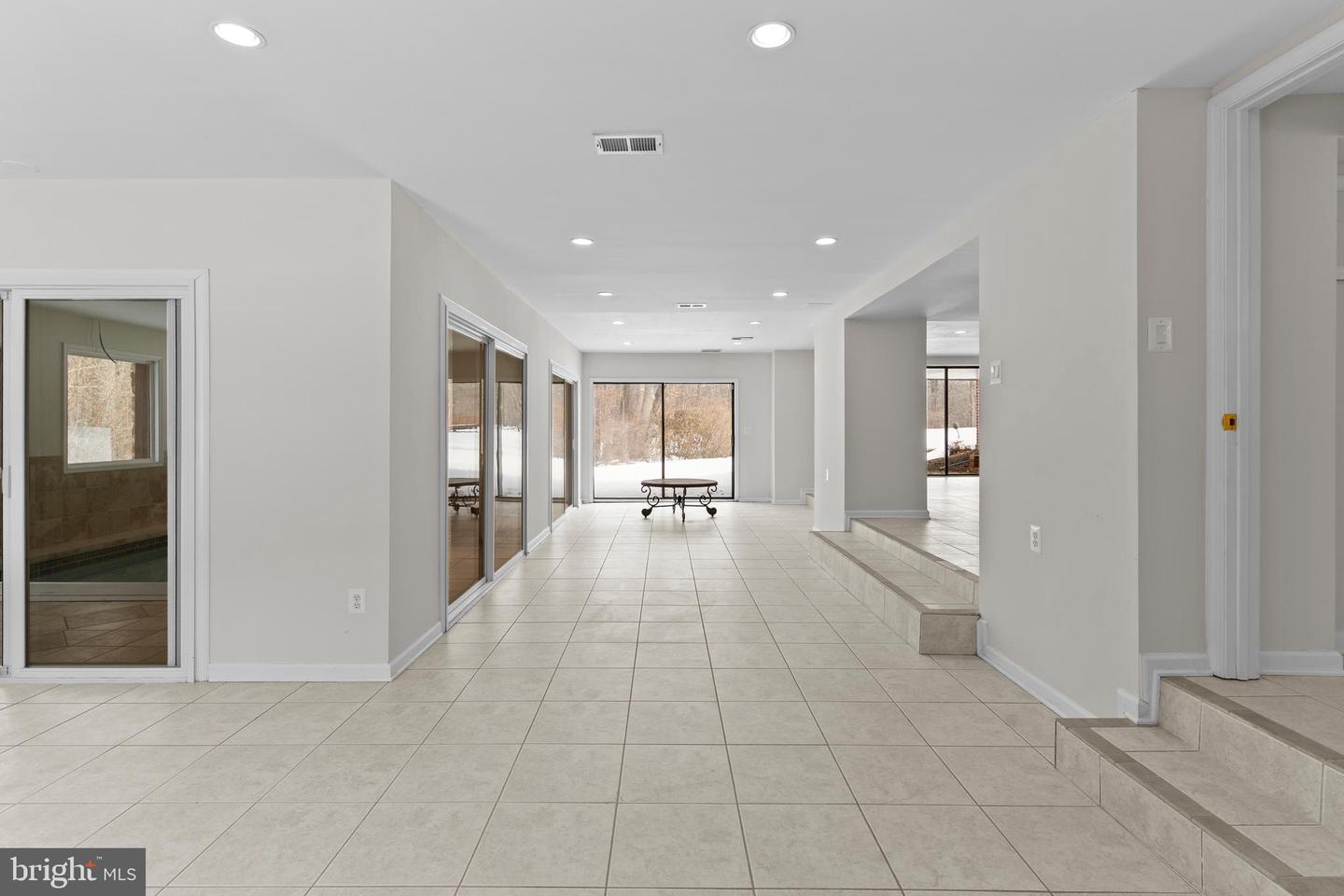 6713 BRIARCROFT ST, CLIFTON, Virginia 20124, 5 Bedrooms Bedrooms, ,5 BathroomsBathrooms,Residential,For sale,6713 BRIARCROFT ST,VAFX2288338 MLS # VAFX2288338