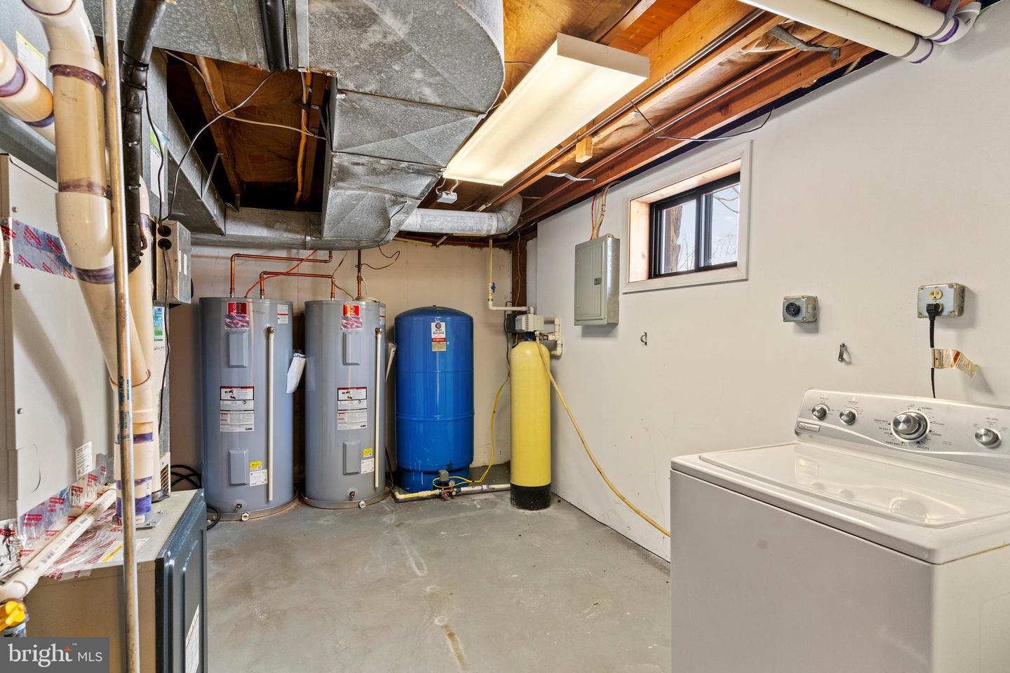 6713 BRIARCROFT ST, CLIFTON, Virginia 20124, 5 Bedrooms Bedrooms, ,5 BathroomsBathrooms,Residential,For sale,6713 BRIARCROFT ST,VAFX2288338 MLS # VAFX2288338