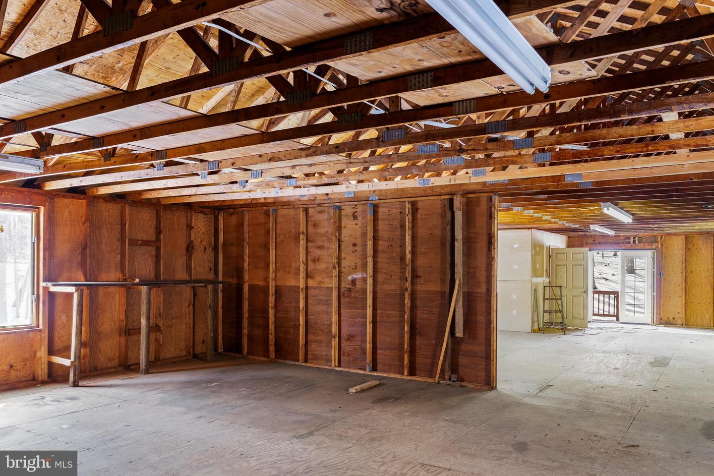 6713 BRIARCROFT ST, CLIFTON, Virginia 20124, 5 Bedrooms Bedrooms, ,5 BathroomsBathrooms,Residential,For sale,6713 BRIARCROFT ST,VAFX2288338 MLS # VAFX2288338