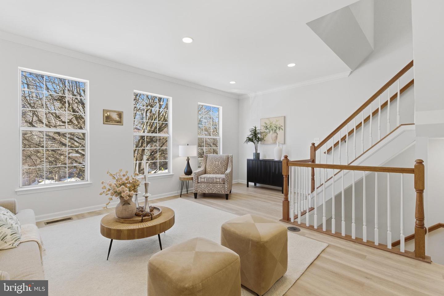 21946 THOMPSON SQ, STERLING, Virginia 20166, 2 Bedrooms Bedrooms, ,2 BathroomsBathrooms,Residential,For sale,21946 THOMPSON SQ,VALO2115058 MLS # VALO2115058