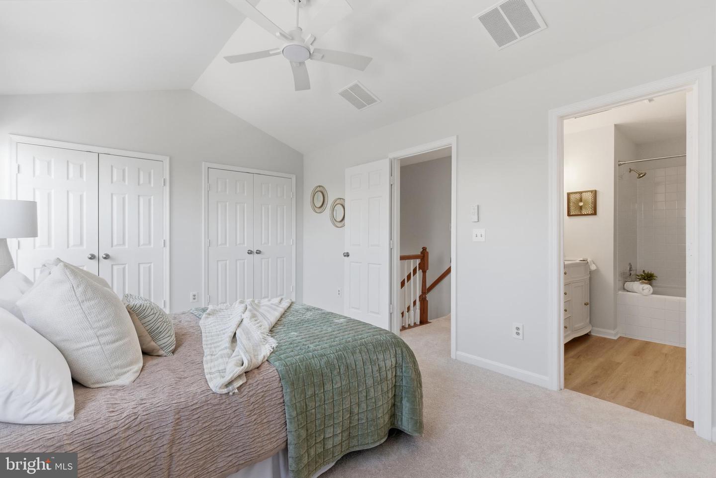 21946 THOMPSON SQ, STERLING, Virginia 20166, 2 Bedrooms Bedrooms, ,2 BathroomsBathrooms,Residential,For sale,21946 THOMPSON SQ,VALO2115058 MLS # VALO2115058