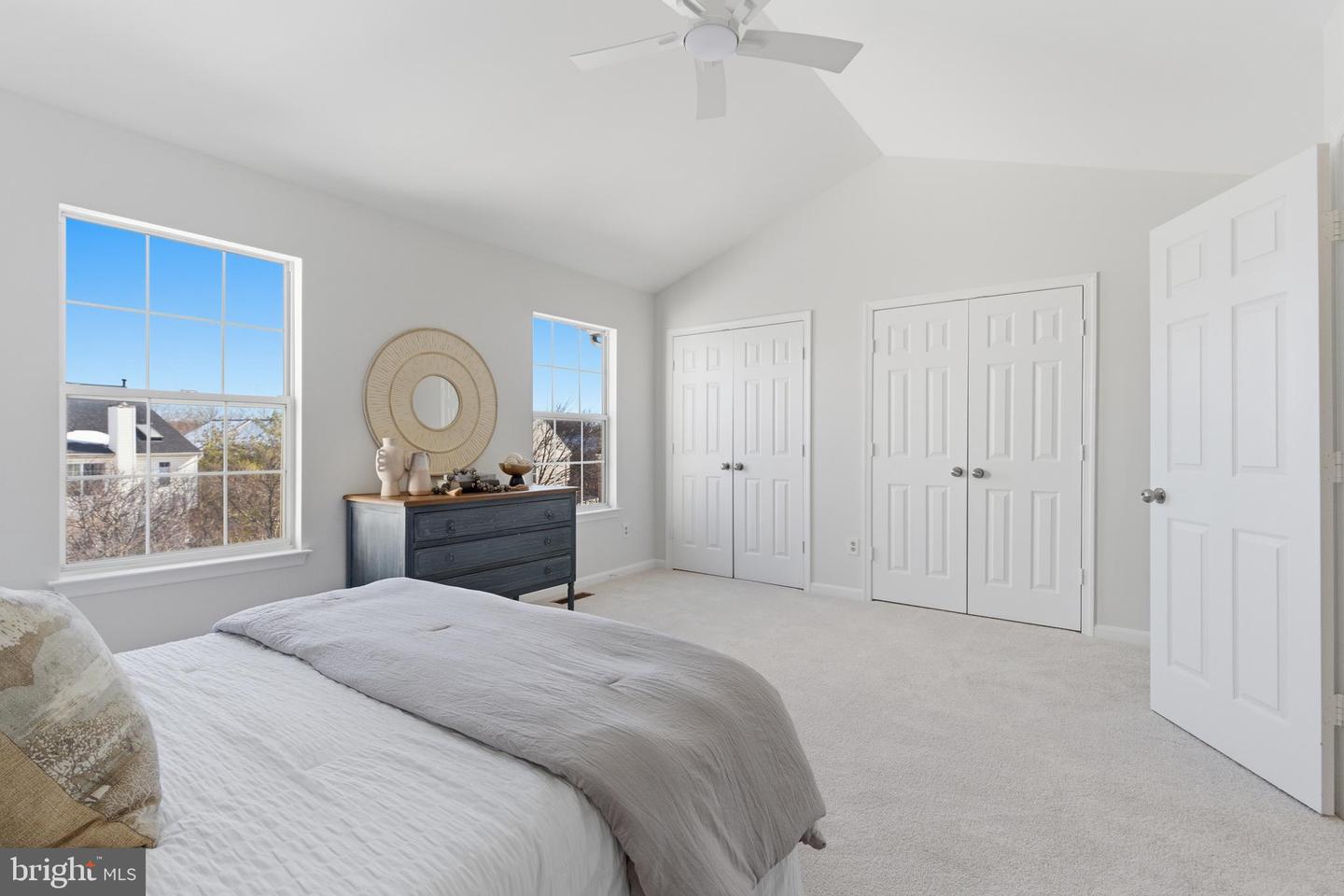 21946 THOMPSON SQ, STERLING, Virginia 20166, 2 Bedrooms Bedrooms, ,2 BathroomsBathrooms,Residential,For sale,21946 THOMPSON SQ,VALO2115058 MLS # VALO2115058