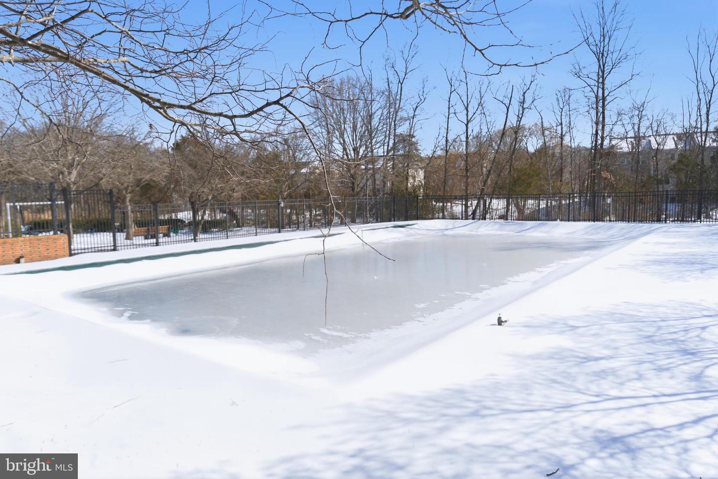 21946 THOMPSON SQ, STERLING, Virginia 20166, 2 Bedrooms Bedrooms, ,2 BathroomsBathrooms,Residential,For sale,21946 THOMPSON SQ,VALO2115058 MLS # VALO2115058