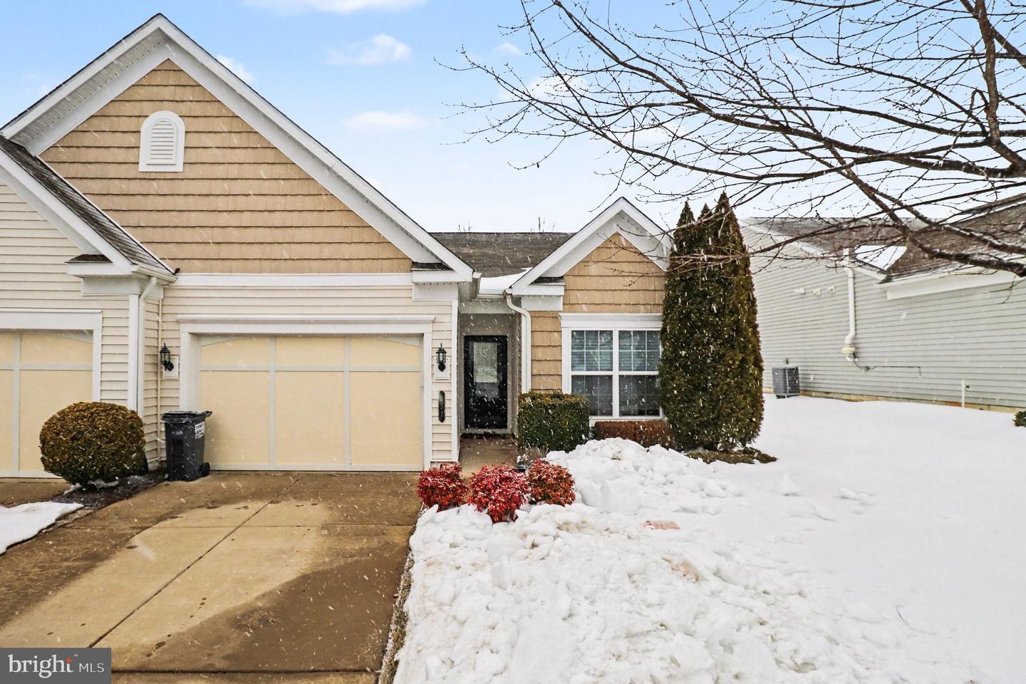 257 LONG POINT DR, FREDERICKSBURG, Virginia 22406, 2 Bedrooms Bedrooms, ,2 BathroomsBathrooms,Residential,For sale,257 LONG POINT DR,VAST2045652 MLS # VAST2045652