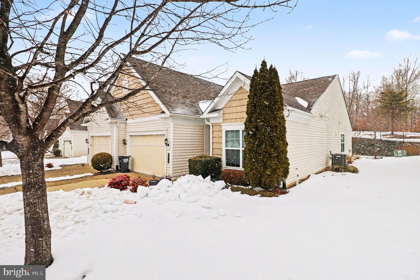 257 LONG POINT DR, FREDERICKSBURG, Virginia 22406, 2 Bedrooms Bedrooms, ,2 BathroomsBathrooms,Residential,For sale,257 LONG POINT DR,VAST2045652 MLS # VAST2045652