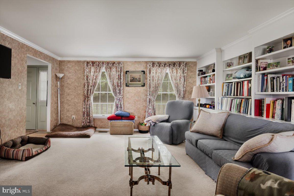 19606 RIDGESIDE RD, BLUEMONT, Virginia 20135, 6 Bedrooms Bedrooms, ,3 BathroomsBathrooms,Residential,For sale,19606 RIDGESIDE RD,VALO2115076 MLS # VALO2115076