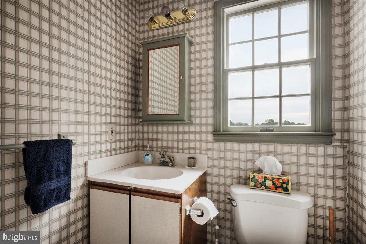 19606 RIDGESIDE RD, BLUEMONT, Virginia 20135, 6 Bedrooms Bedrooms, ,3 BathroomsBathrooms,Residential,For sale,19606 RIDGESIDE RD,VALO2115076 MLS # VALO2115076