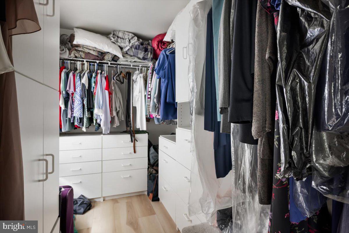 19606 RIDGESIDE RD, BLUEMONT, Virginia 20135, 6 Bedrooms Bedrooms, ,3 BathroomsBathrooms,Residential,For sale,19606 RIDGESIDE RD,VALO2115076 MLS # VALO2115076