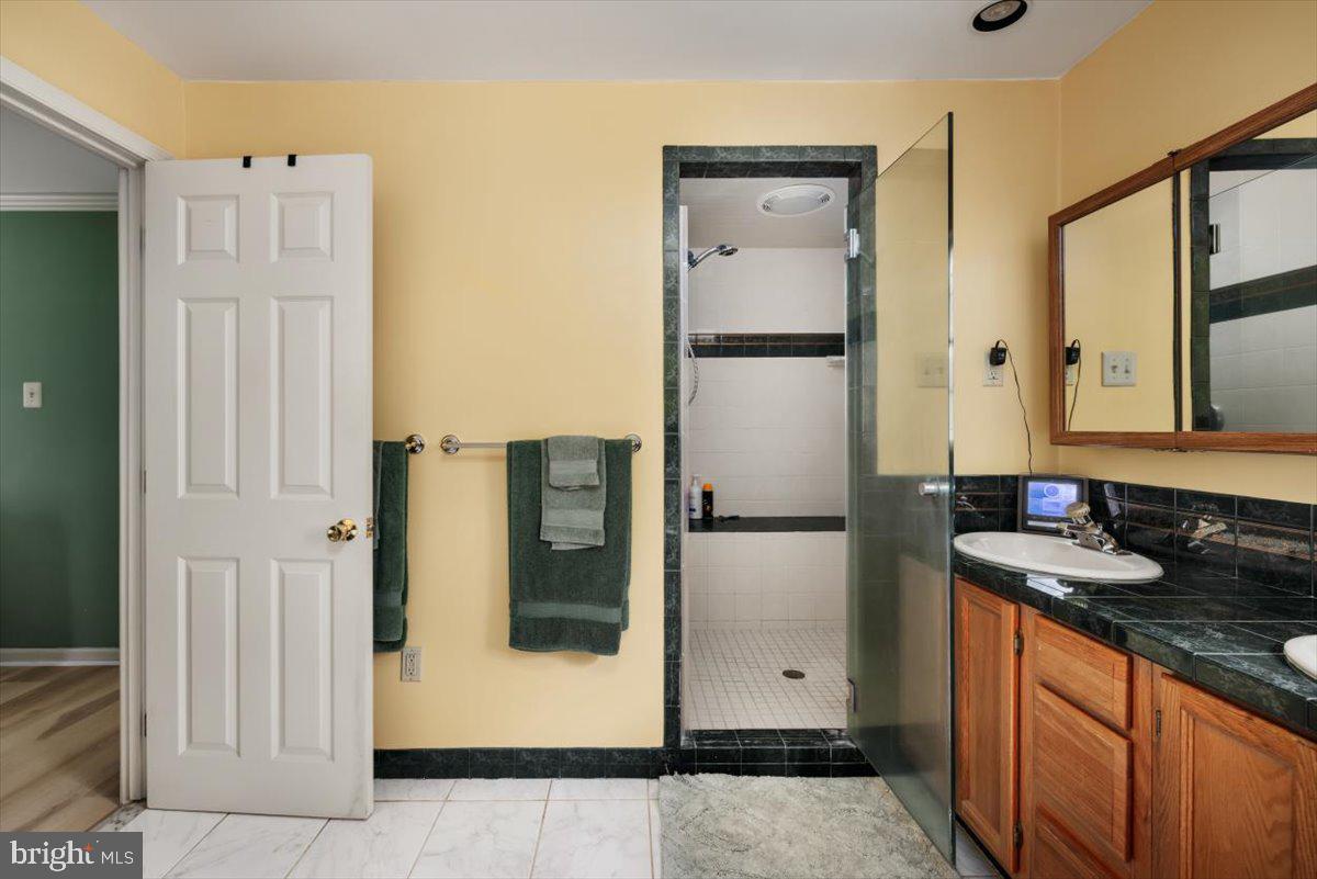 19606 RIDGESIDE RD, BLUEMONT, Virginia 20135, 6 Bedrooms Bedrooms, ,3 BathroomsBathrooms,Residential,For sale,19606 RIDGESIDE RD,VALO2115076 MLS # VALO2115076