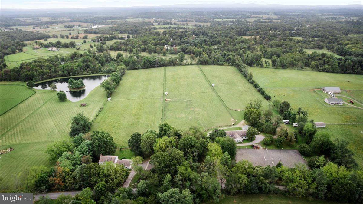 19606 RIDGESIDE RD, BLUEMONT, Virginia 20135, 6 Bedrooms Bedrooms, ,3 BathroomsBathrooms,Residential,For sale,19606 RIDGESIDE RD,VALO2115076 MLS # VALO2115076