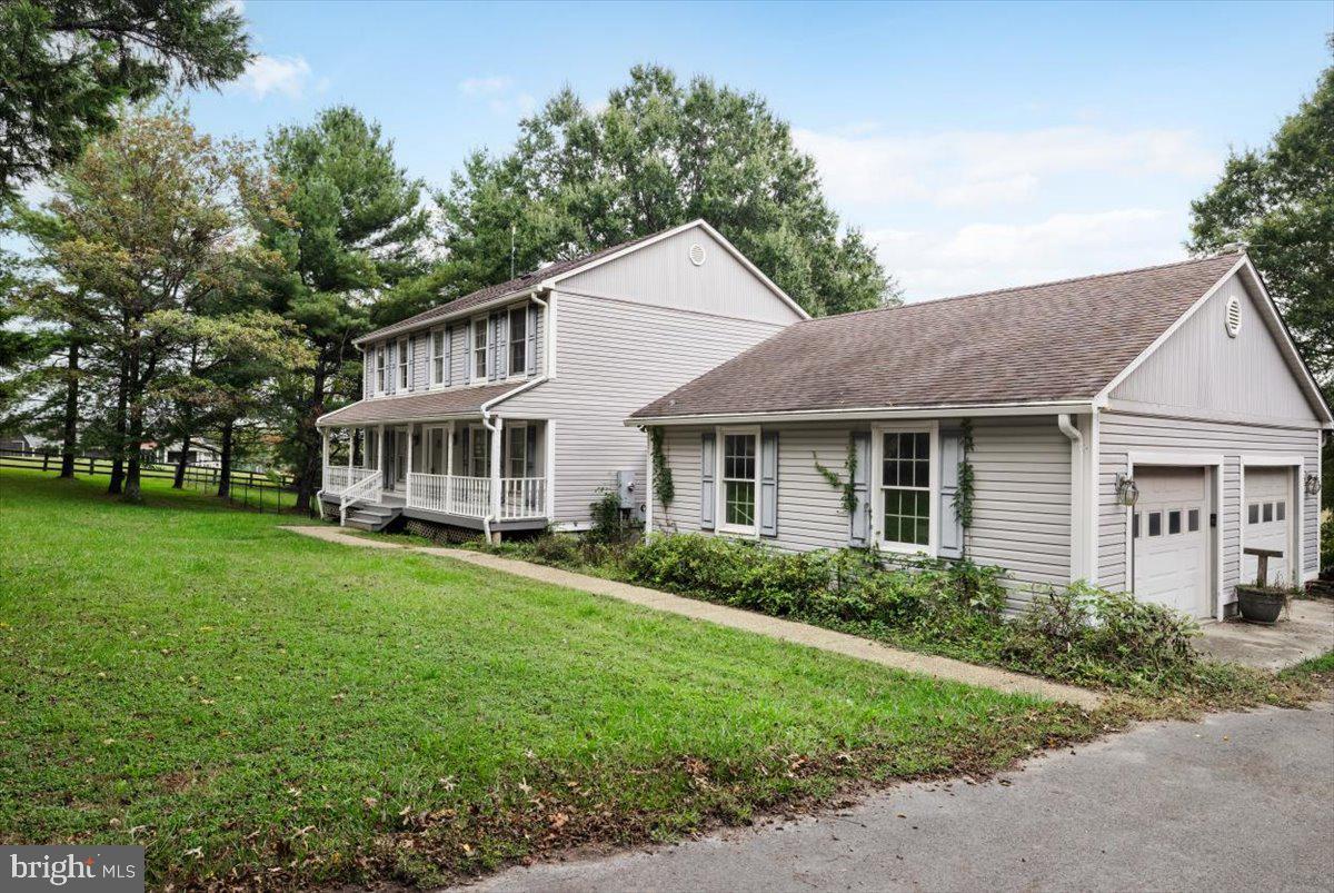 19606 RIDGESIDE RD, BLUEMONT, Virginia 20135, 6 Bedrooms Bedrooms, ,3 BathroomsBathrooms,Residential,For sale,19606 RIDGESIDE RD,VALO2115076 MLS # VALO2115076