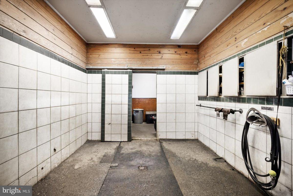 19606 RIDGESIDE RD, BLUEMONT, Virginia 20135, 6 Bedrooms Bedrooms, ,3 BathroomsBathrooms,Residential,For sale,19606 RIDGESIDE RD,VALO2115076 MLS # VALO2115076