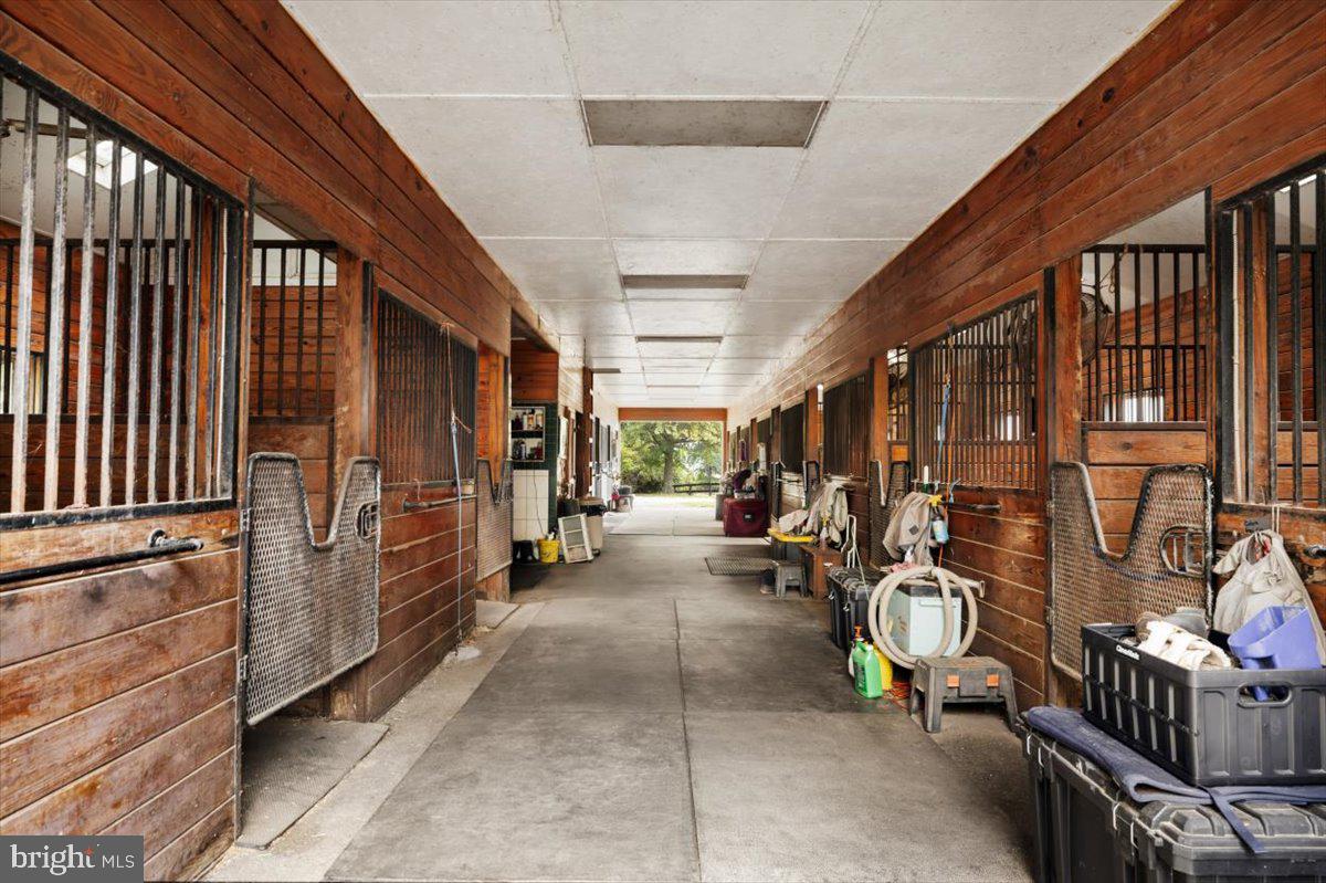 19606 RIDGESIDE RD, BLUEMONT, Virginia 20135, 6 Bedrooms Bedrooms, ,3 BathroomsBathrooms,Residential,For sale,19606 RIDGESIDE RD,VALO2115076 MLS # VALO2115076