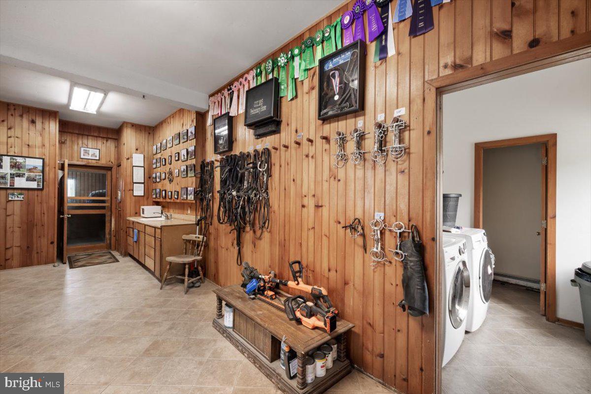 19606 RIDGESIDE RD, BLUEMONT, Virginia 20135, 6 Bedrooms Bedrooms, ,3 BathroomsBathrooms,Residential,For sale,19606 RIDGESIDE RD,VALO2115076 MLS # VALO2115076