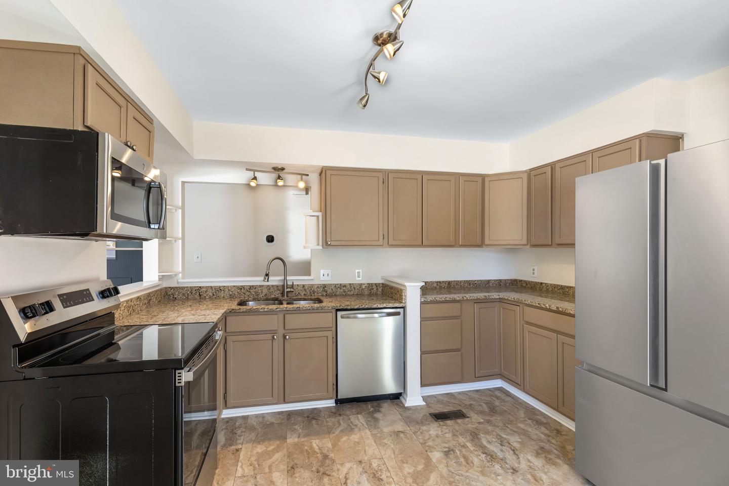 5303 BRIARBEND CT, FREDERICKSBURG, Virginia 22407, 3 Bedrooms Bedrooms, ,2 BathroomsBathrooms,Residential,For sale,5303 BRIARBEND CT,VASP2039008 MLS # VASP2039008