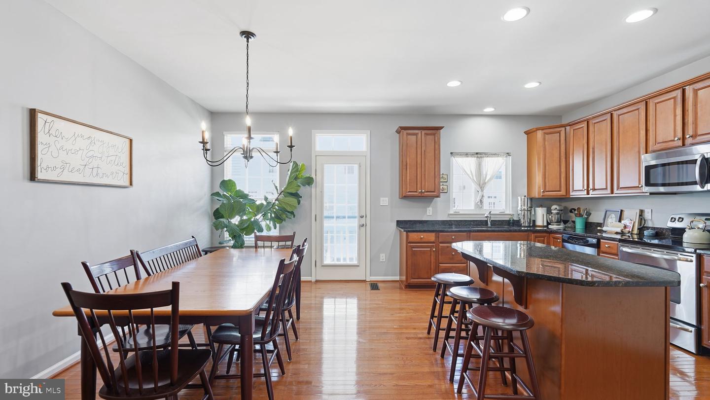 12605 TERRANOVA LN, WOODBRIDGE, Virginia 22192, 3 Bedrooms Bedrooms, ,3 BathroomsBathrooms,Residential,For sale,12605 TERRANOVA LN,VAPW2111676 MLS # VAPW2111676