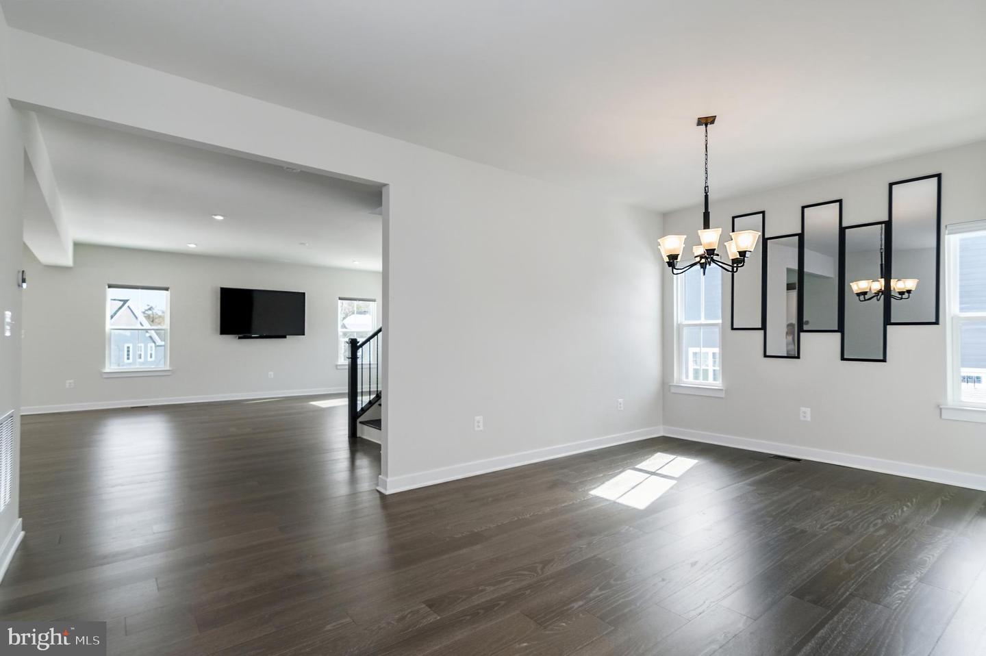 10907 GREEN LEAF RUN, SPOTSYLVANIA, Virginia 22551, 5 Bedrooms Bedrooms, 21 Rooms Rooms,4 BathroomsBathrooms,Residential,For sale,10907 GREEN LEAF RUN,VASP2039012 MLS # VASP2039012