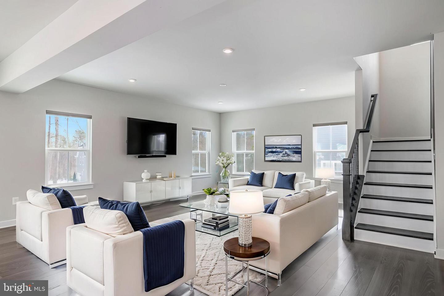 10907 GREEN LEAF RUN, SPOTSYLVANIA, Virginia 22551, 5 Bedrooms Bedrooms, 21 Rooms Rooms,4 BathroomsBathrooms,Residential,For sale,10907 GREEN LEAF RUN,VASP2039012 MLS # VASP2039012