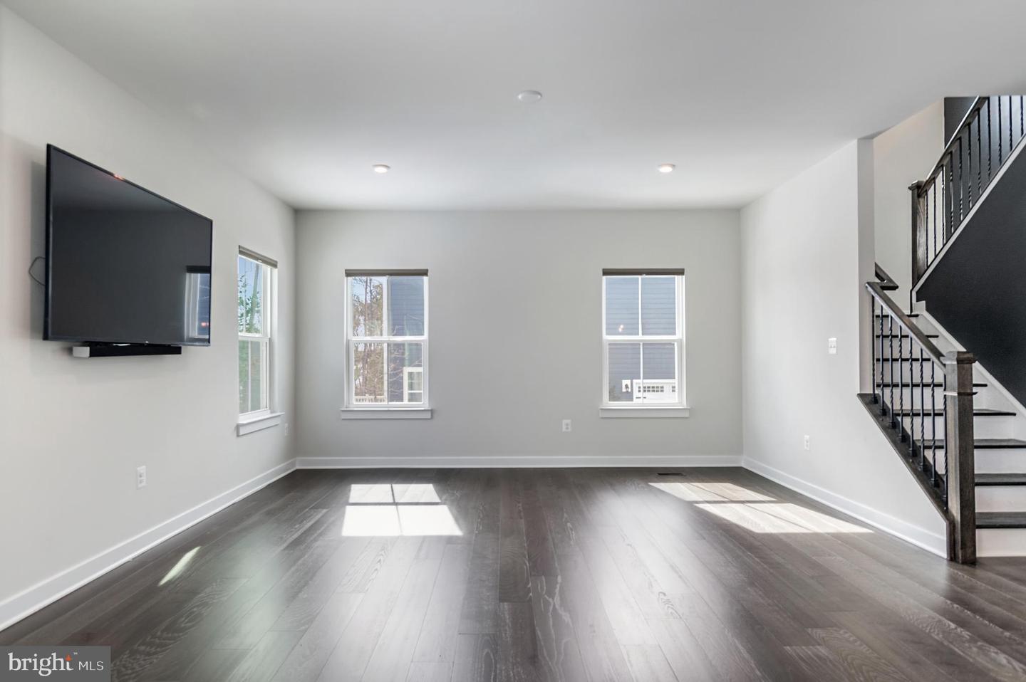 10907 GREEN LEAF RUN, SPOTSYLVANIA, Virginia 22551, 5 Bedrooms Bedrooms, 21 Rooms Rooms,4 BathroomsBathrooms,Residential,For sale,10907 GREEN LEAF RUN,VASP2039012 MLS # VASP2039012