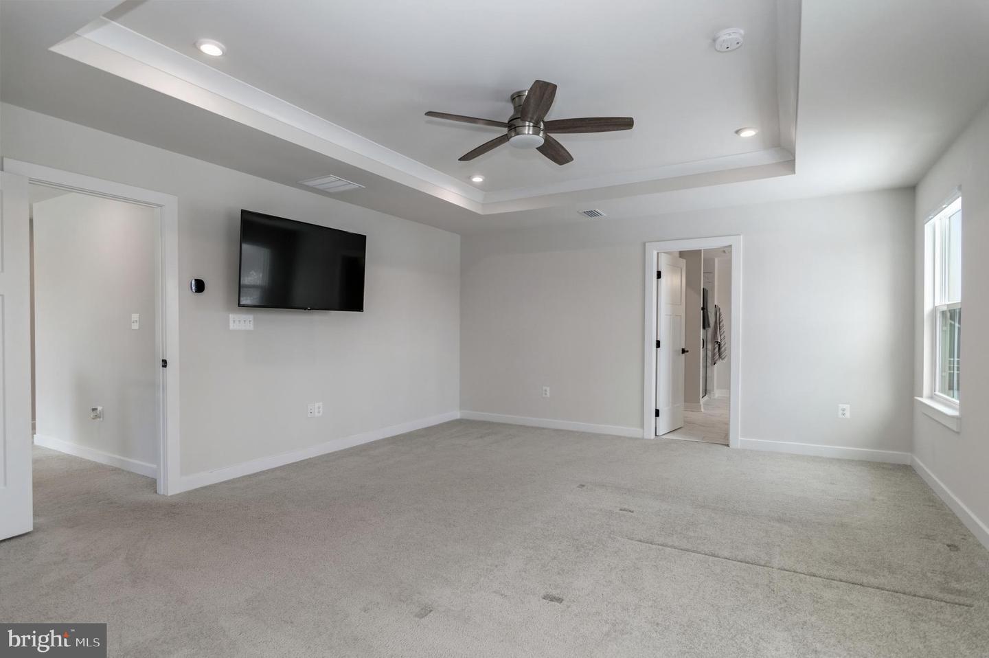 10907 GREEN LEAF RUN, SPOTSYLVANIA, Virginia 22551, 5 Bedrooms Bedrooms, 21 Rooms Rooms,4 BathroomsBathrooms,Residential,For sale,10907 GREEN LEAF RUN,VASP2039012 MLS # VASP2039012