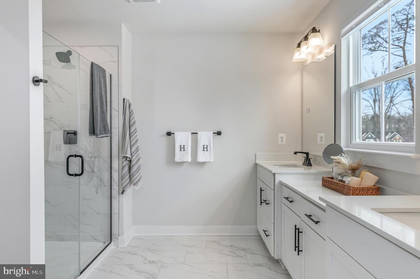 10907 GREEN LEAF RUN, SPOTSYLVANIA, Virginia 22551, 5 Bedrooms Bedrooms, 21 Rooms Rooms,4 BathroomsBathrooms,Residential,For sale,10907 GREEN LEAF RUN,VASP2039012 MLS # VASP2039012