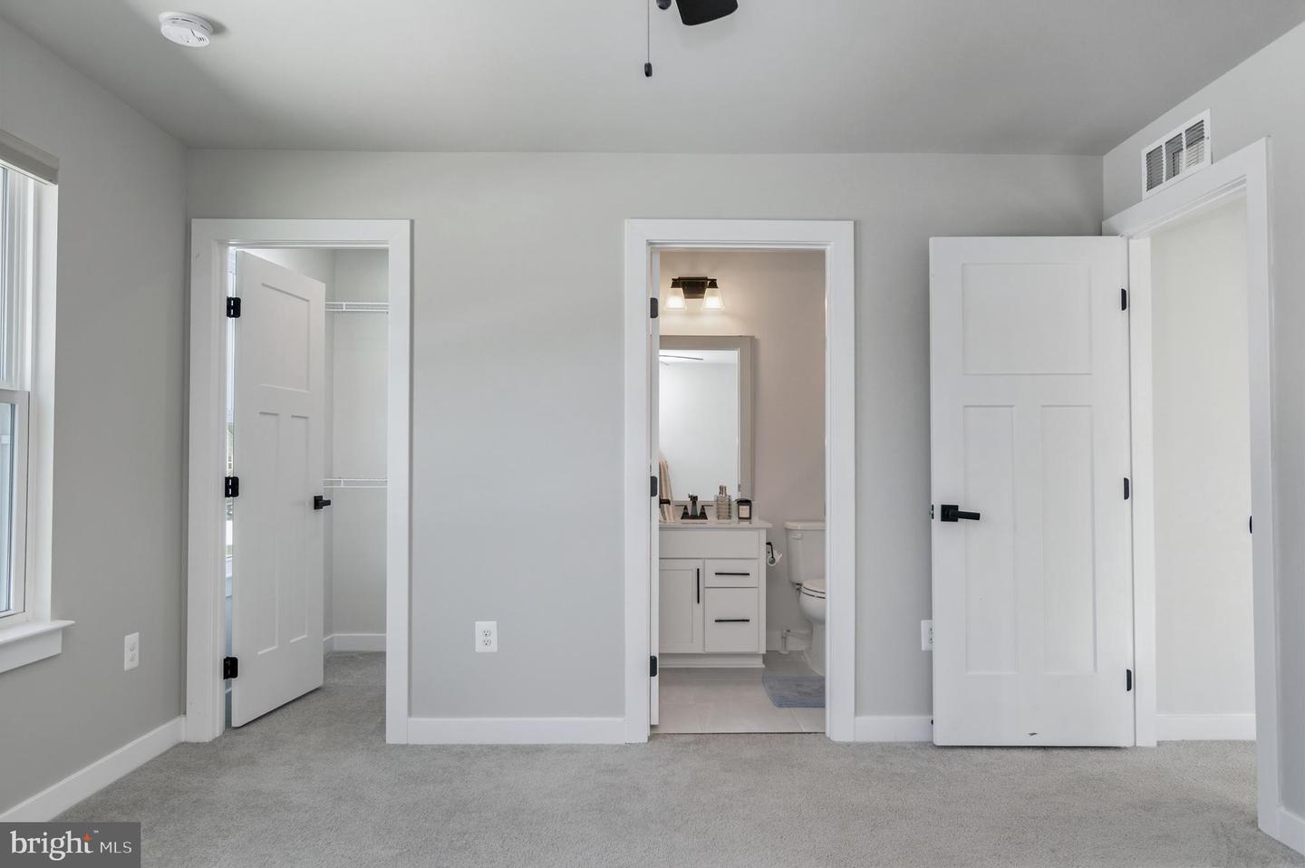 10907 GREEN LEAF RUN, SPOTSYLVANIA, Virginia 22551, 5 Bedrooms Bedrooms, 21 Rooms Rooms,4 BathroomsBathrooms,Residential,For sale,10907 GREEN LEAF RUN,VASP2039012 MLS # VASP2039012