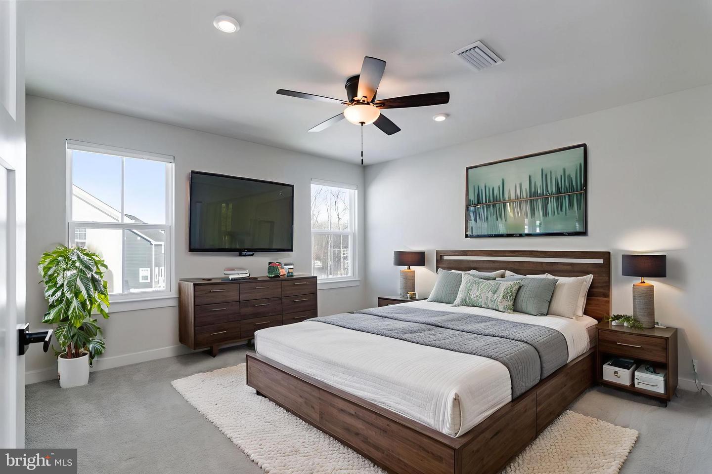 10907 GREEN LEAF RUN, SPOTSYLVANIA, Virginia 22551, 5 Bedrooms Bedrooms, 21 Rooms Rooms,4 BathroomsBathrooms,Residential,For sale,10907 GREEN LEAF RUN,VASP2039012 MLS # VASP2039012