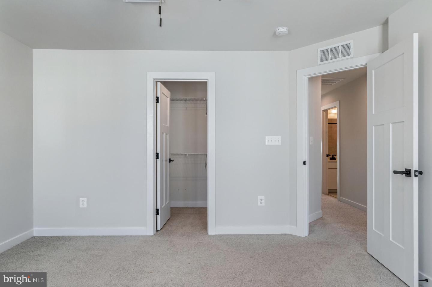 10907 GREEN LEAF RUN, SPOTSYLVANIA, Virginia 22551, 5 Bedrooms Bedrooms, 21 Rooms Rooms,4 BathroomsBathrooms,Residential,For sale,10907 GREEN LEAF RUN,VASP2039012 MLS # VASP2039012